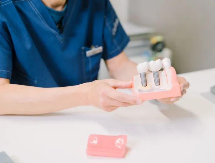 インプラント｜大津町・菊陽町の歯医者 こんどう歯科医院